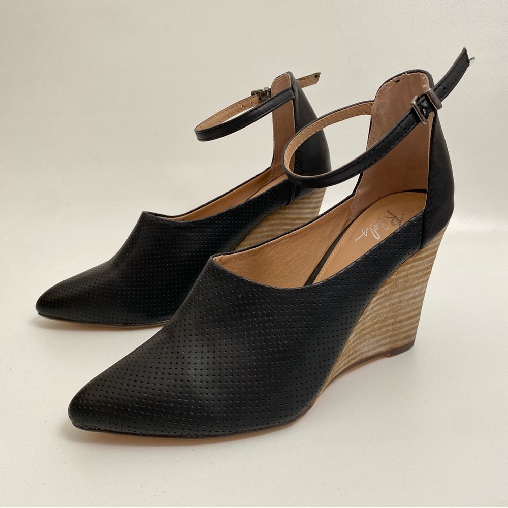 Rebels Pointed Toe Wedge Ankle Strap Women’s Shoes 8 M Black Vegan Leather